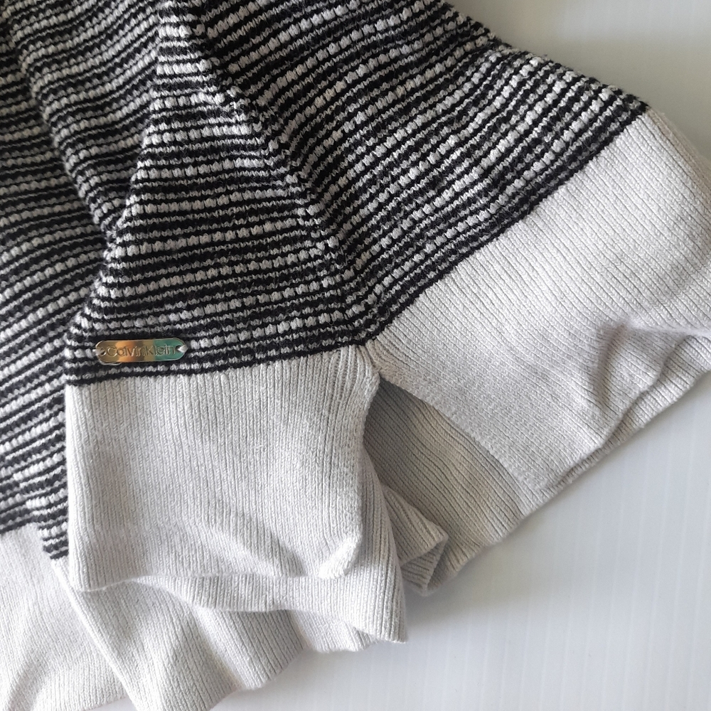 ● Calvin Klein | Women Boat neck stripped sweatshirt - Picture 13 of 16